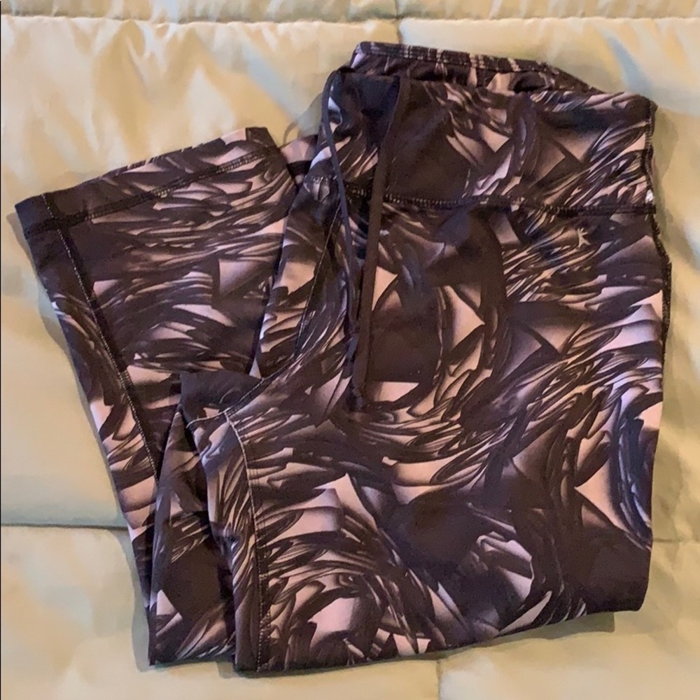 Danskin Now Dri More Capri’s. Size M (8-10).​​​​​​​​​​​​​​​​​​​